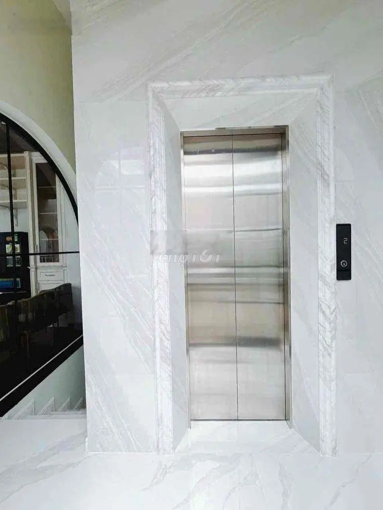 chính chủ cần bán gấp biệt thự mới xây 100% thang máy và gara ôtô giá rẻ