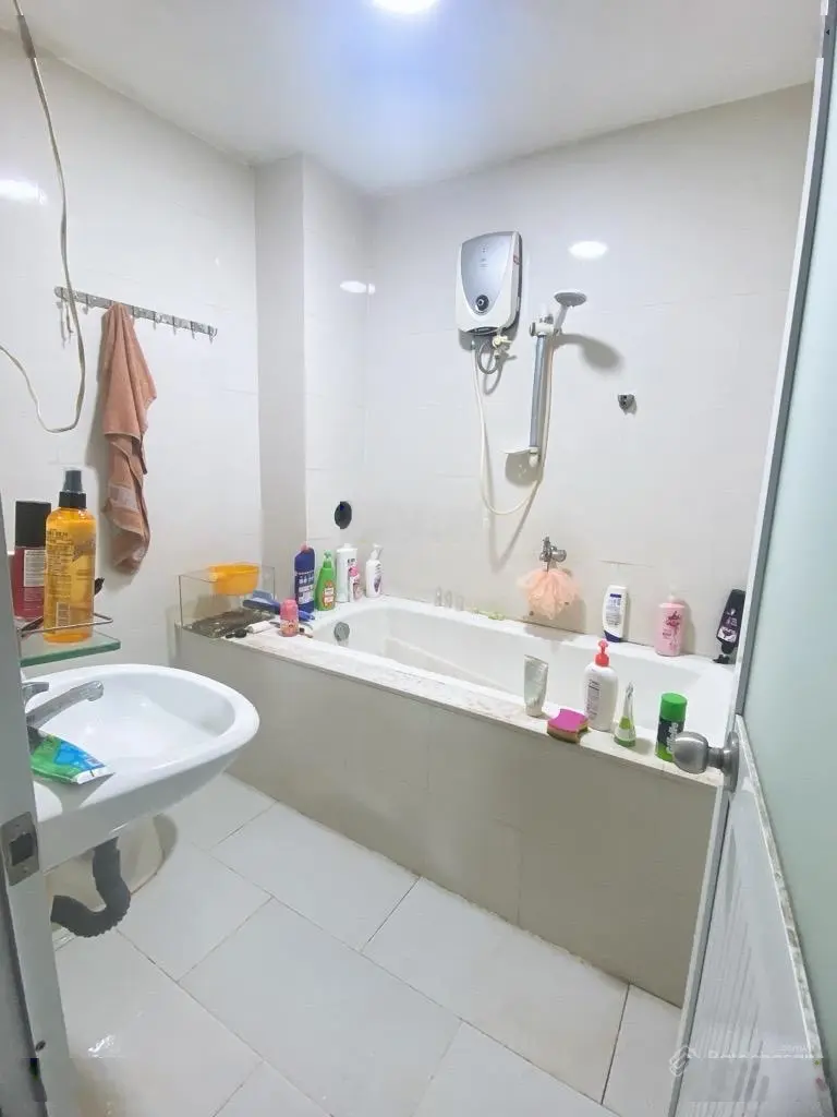 62m2 Chử Đồng Tử, hẻm 3m, ngang hơn 4m, 6,89 tỷ