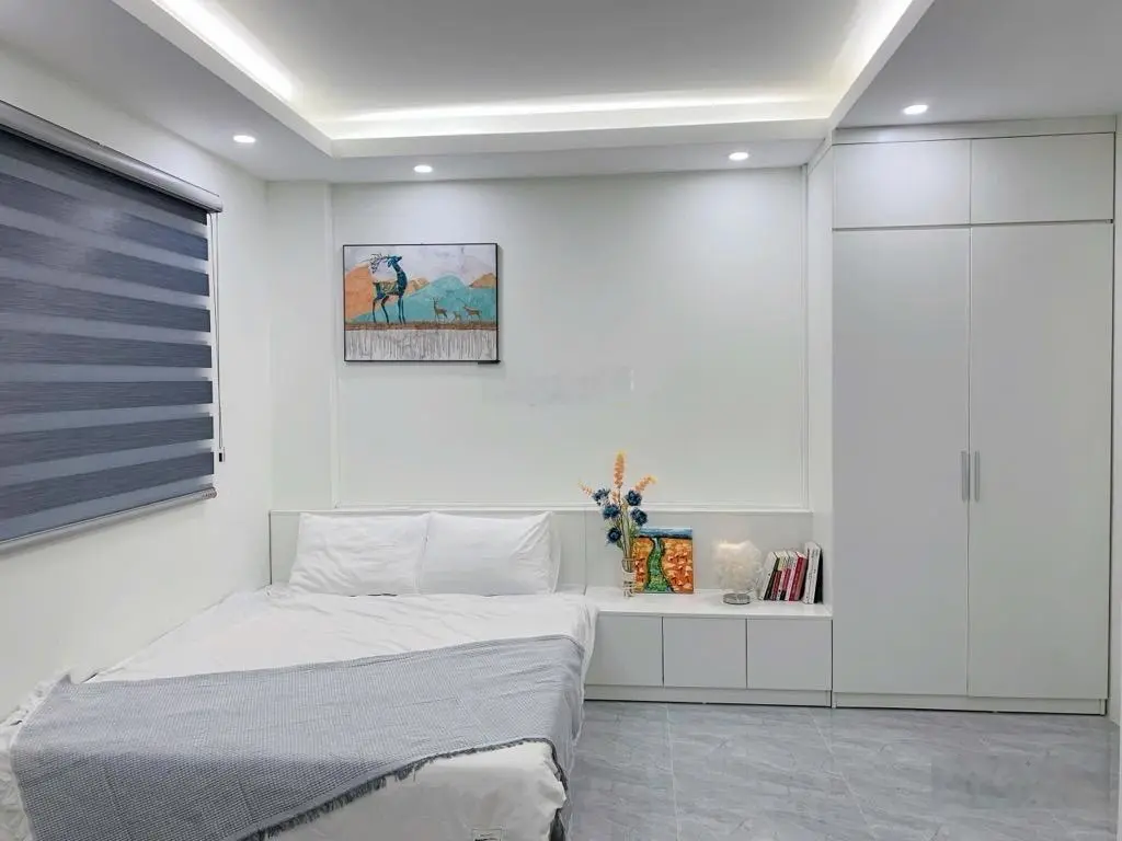 Bán nhà 6 tầng Phạm Ngọc Thạch, Đống Đa, 81m2, mt 6,5m, thang máy, dòng tiền 700t/ năm, chỉ 15 tỷ