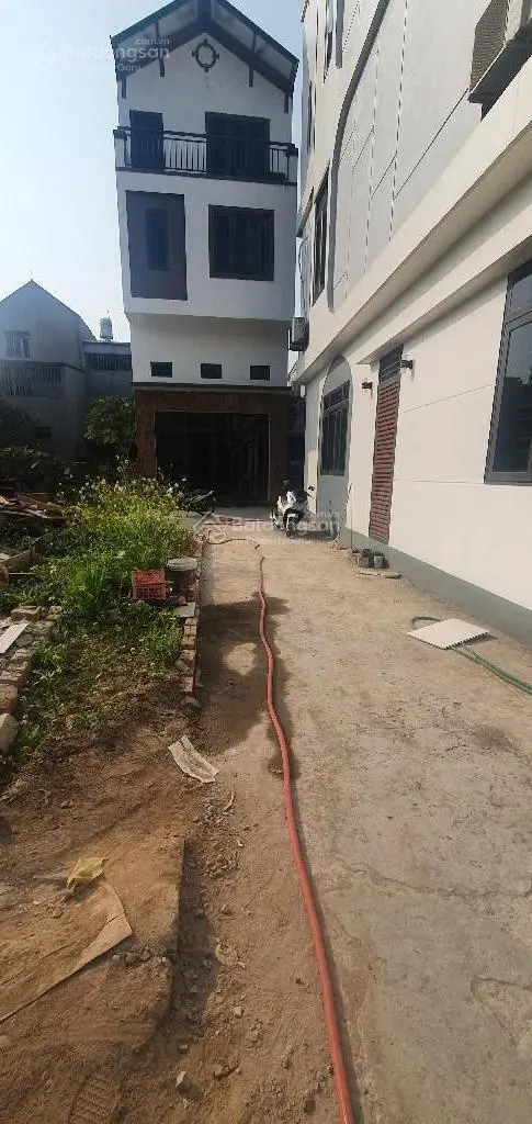 Bán nhà 4 tầng xây mới - trung tâm Đông Anh - ô tô đỗ cổng - 3 tỷ hơn