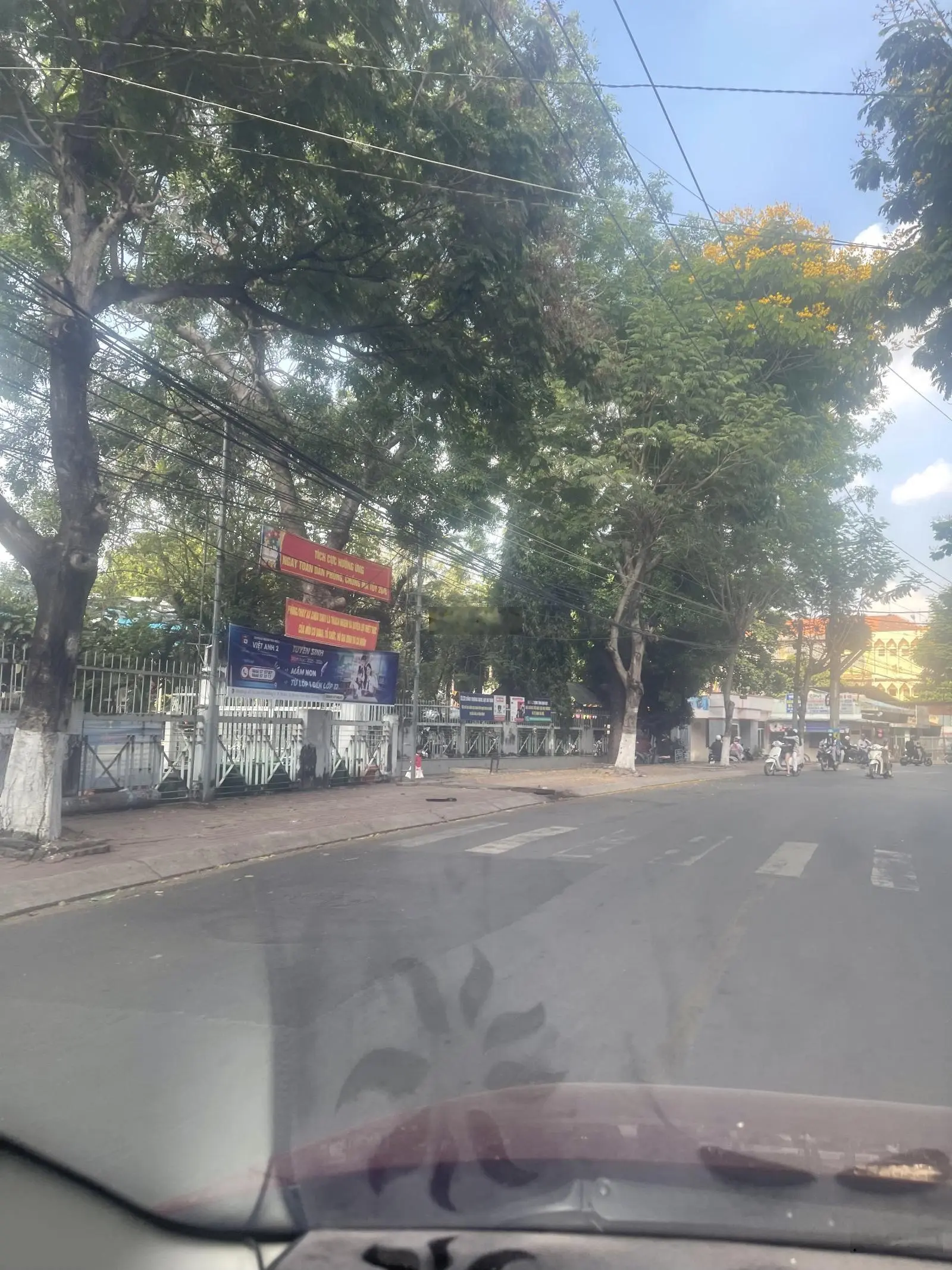 Chính chủ cần bán mặt tiền kinh doanh trung tâm tp. dĩ an diện tích: 400m (ngang 11m)