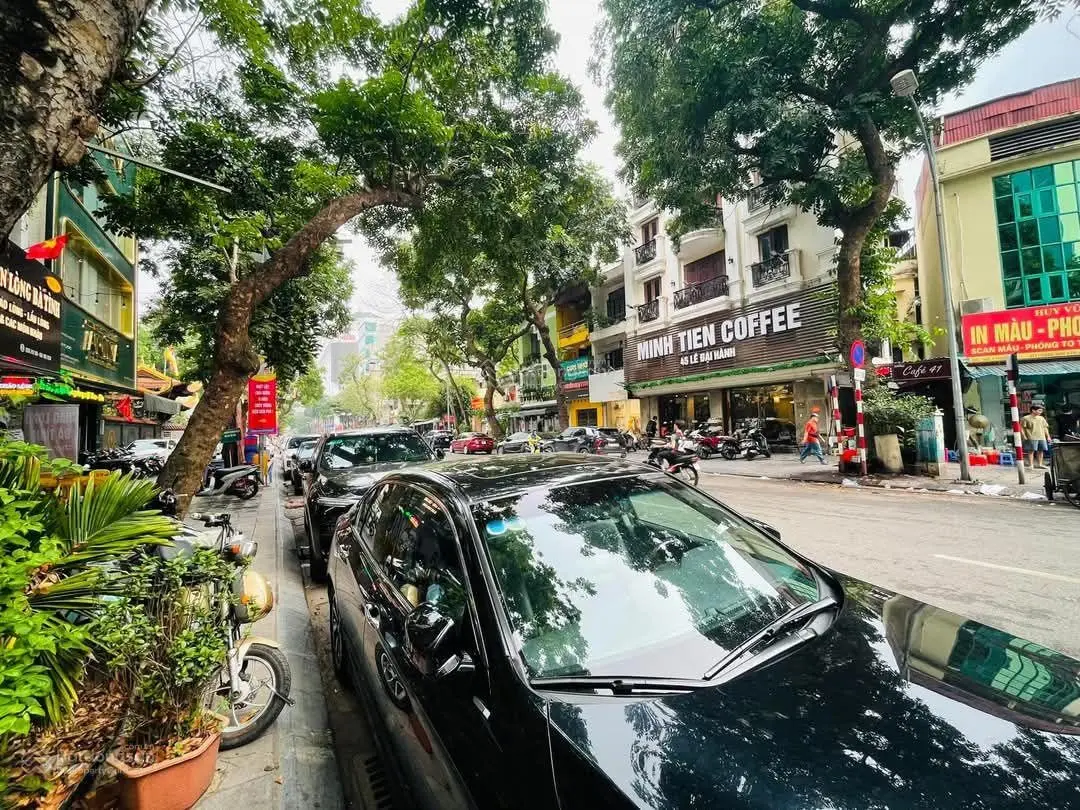 Bán nhà mặt phố - Lê Đại Hành - mở VP, kinh doanh đỉnh - Hai Bà Trưng DT 42m2, 5tầng. Giá 30 tỷ