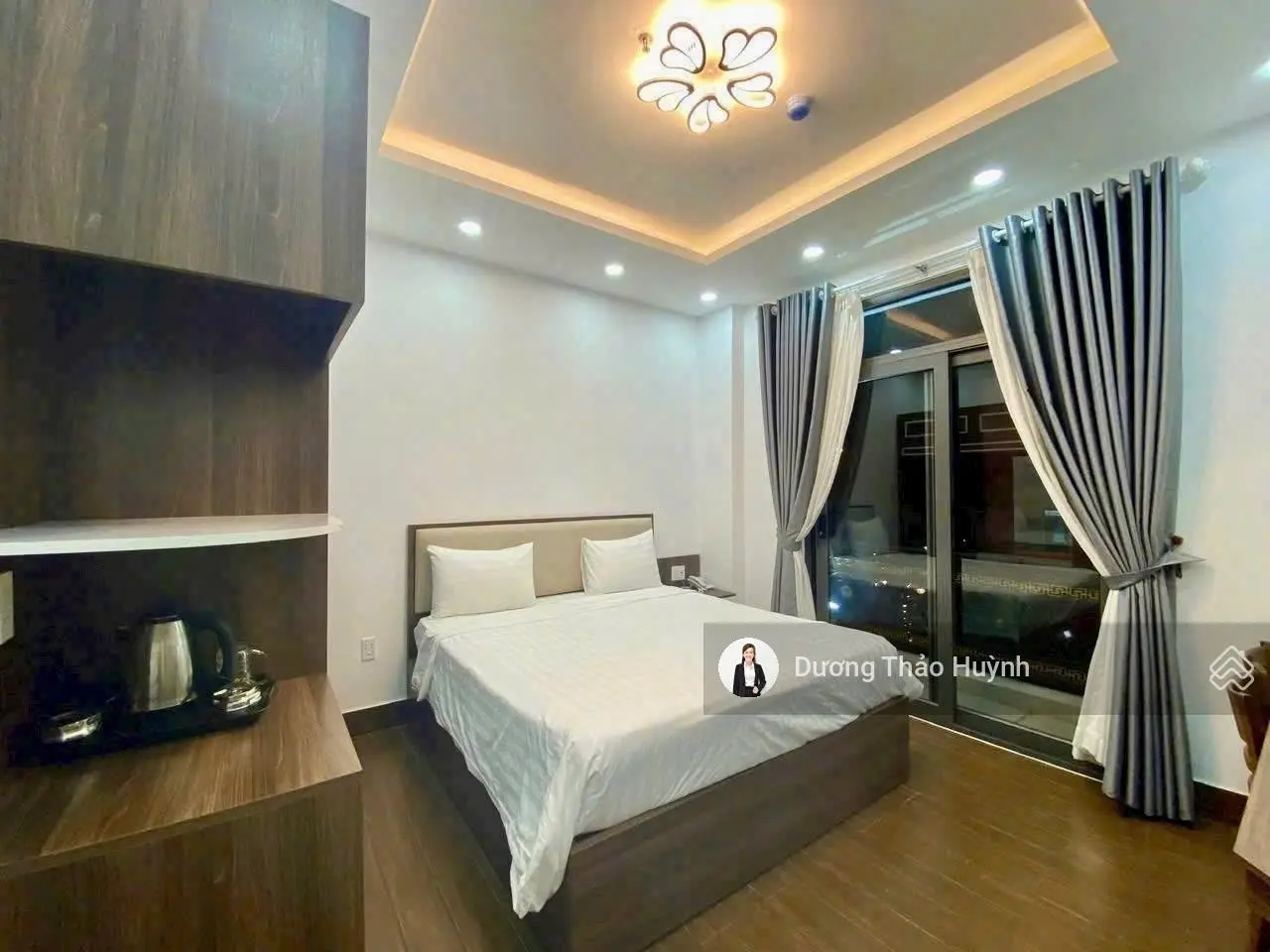 Bán khách sạn 6 tầng - thu nhập 200tr/th - 2 mặt tiền Phạm Văn Đồng có 18 phòng - đang KD cực tốt