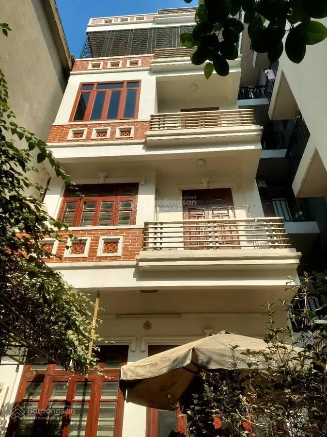 Bán nhà phố Triều khúc. Dt:110m. 4 tầng. Ô tô đỗ cửa. Khu phân lô. Tiện ích nhiều. Giá: 14 tỷ