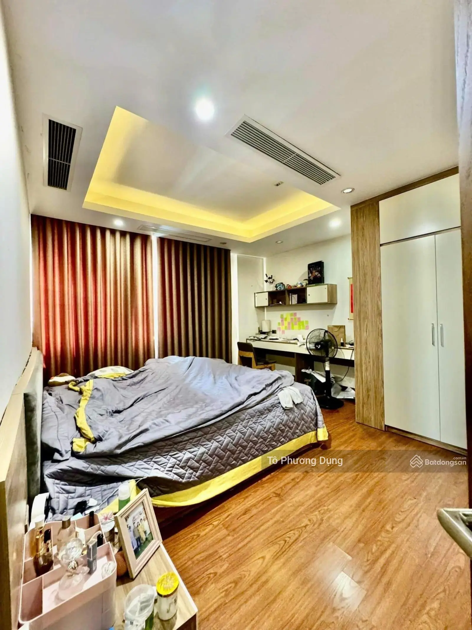 Bán căn góc CC Handiresco - 31 Lê Văn Lương - 4 pn - full nội thất - view triệu đô - LH 0844 866 ***