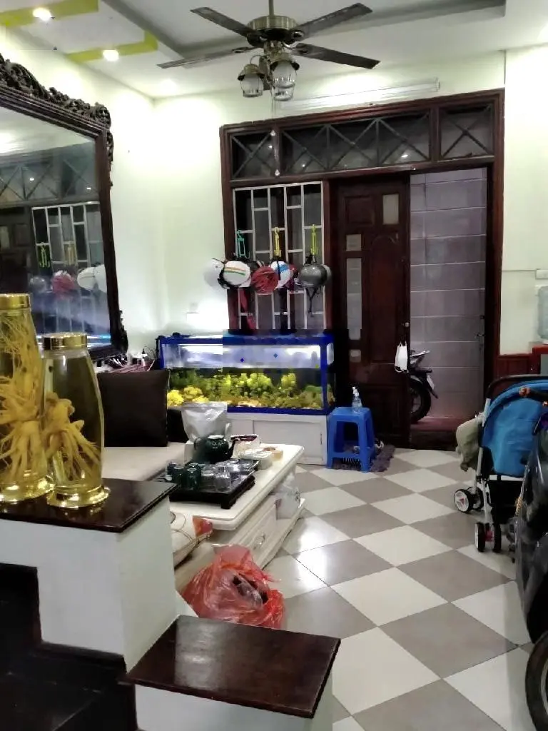 Bán nhà q.cầu giấy,nhà phố dương quảng hàm. 5 tầng 8,2 tỷ .
