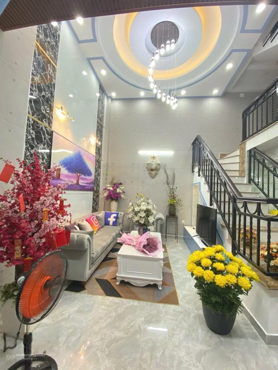 Villa giữa lòng Gò Vấp. Nhà có DT ngang hơn 8m hàng hiếm. Nhà mới 99%