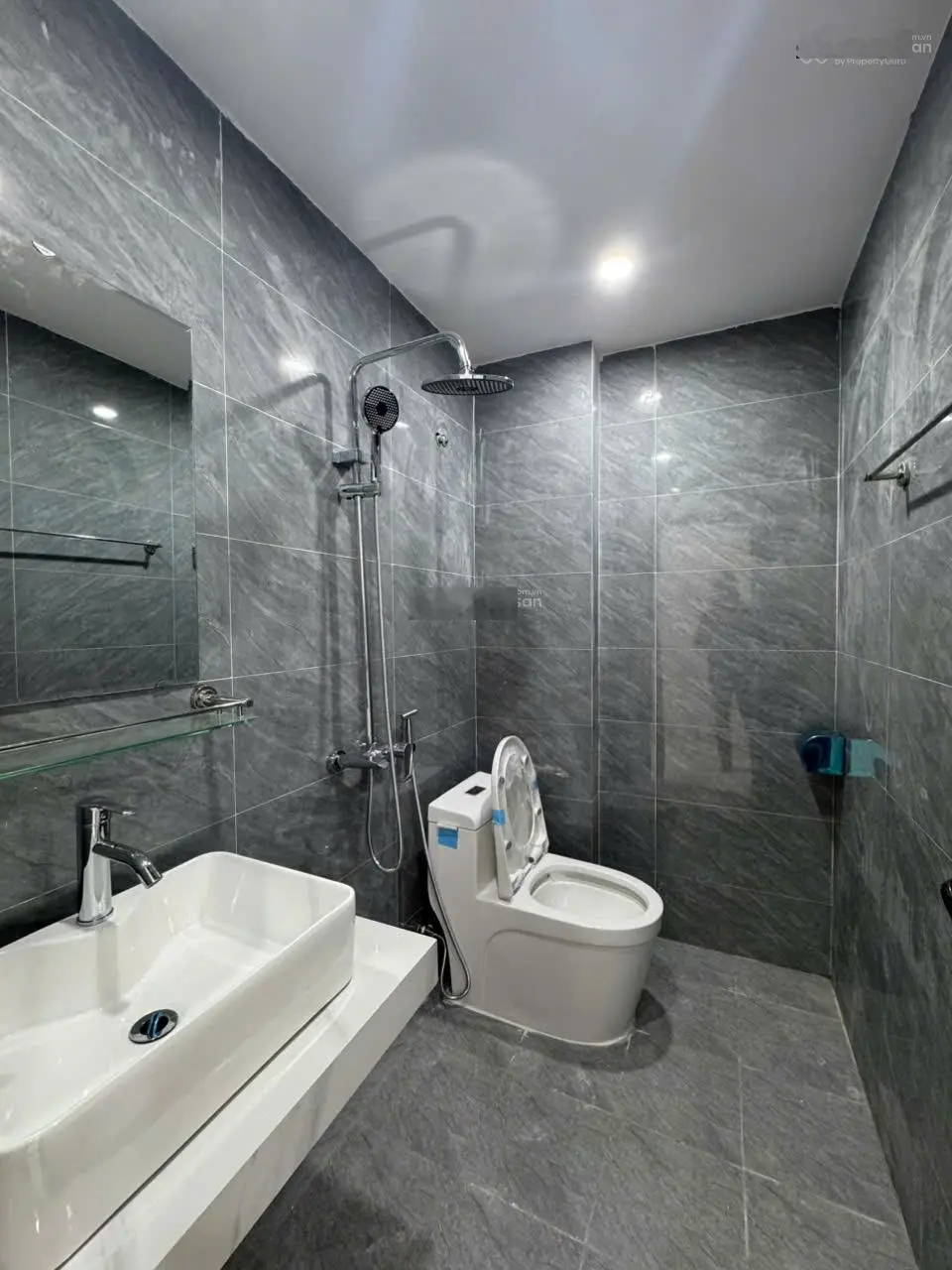 Bán nhà riêng tại Lạc Thị, 6,1 tỷ, 66m2, 5PN, 3WC, cạnh ngã 3 Lạc Thị - Vĩnh Khang - Quỳnh Đô