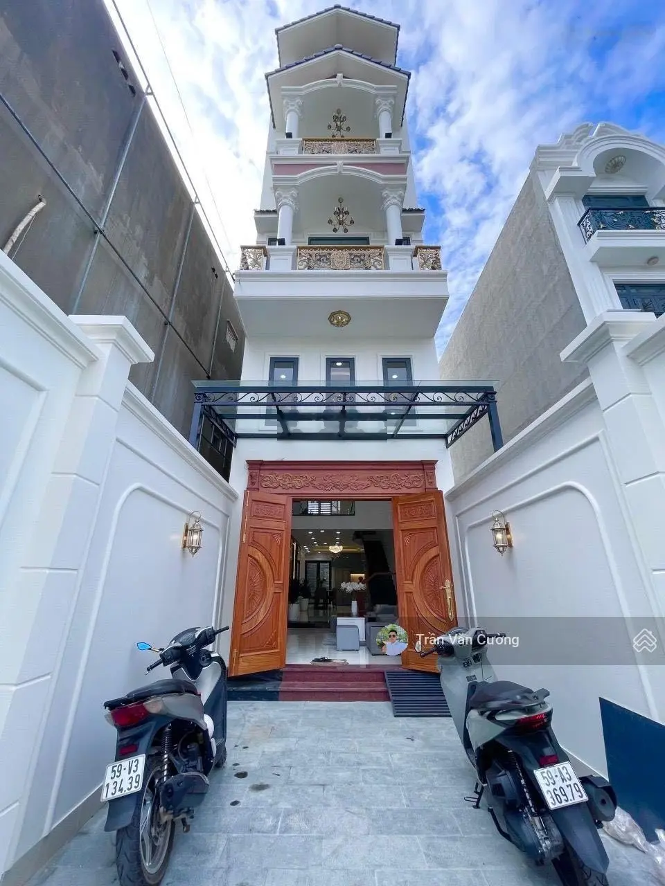 Nhà siêu đẹp ở ngay 4,5 tầng, sân trước rộng rãi, tặng full nội thất, Thủ Đức, nhỉnh 10 tỷ