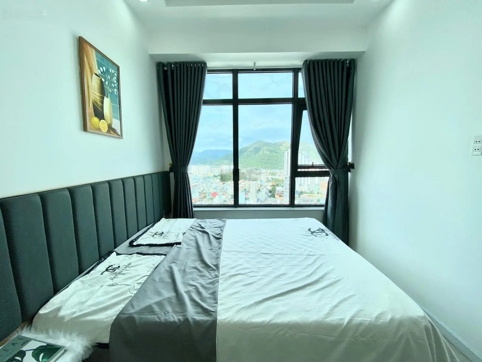 Rẻ hơn thị trường hẳn 100 tr - bán căn hộ 2 phòng ngủ view biển 3724 OC1A hàng siêu hiếm siêu hot