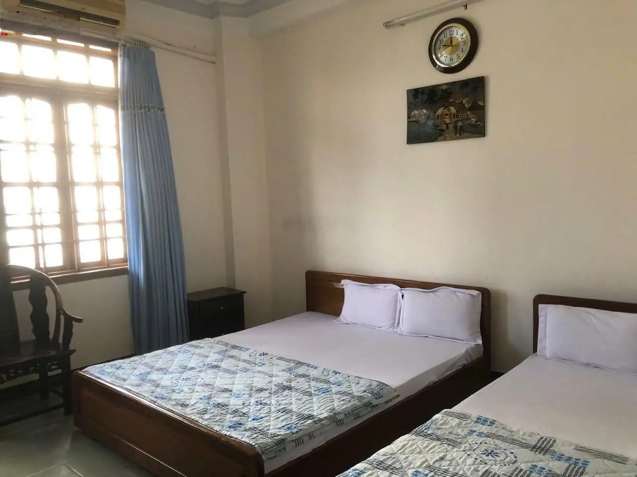 Nhân - Khách Sạn 32 phòng cách biển 500m đường Hoàng Văn Thụ