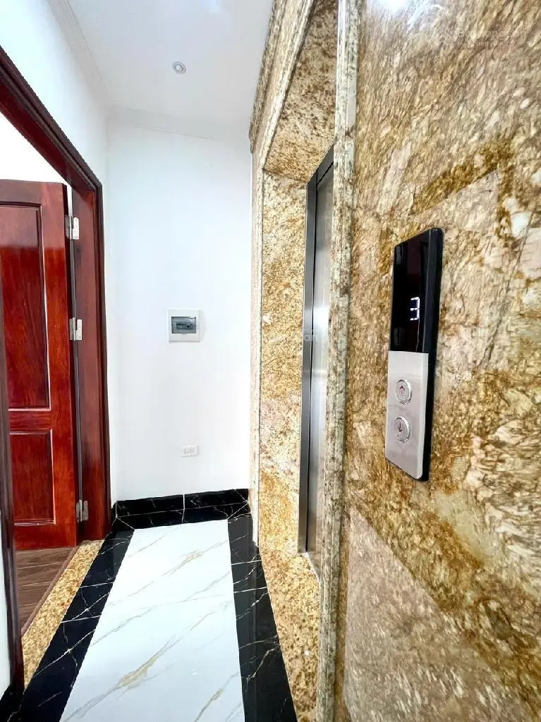 Bán nhà Xuân Đỉnh, 85m2*6T. Thang máy, sát mặt phố. Đang cho thuê 30tr. SĐ nở hậu. LH: 0362 889 ***