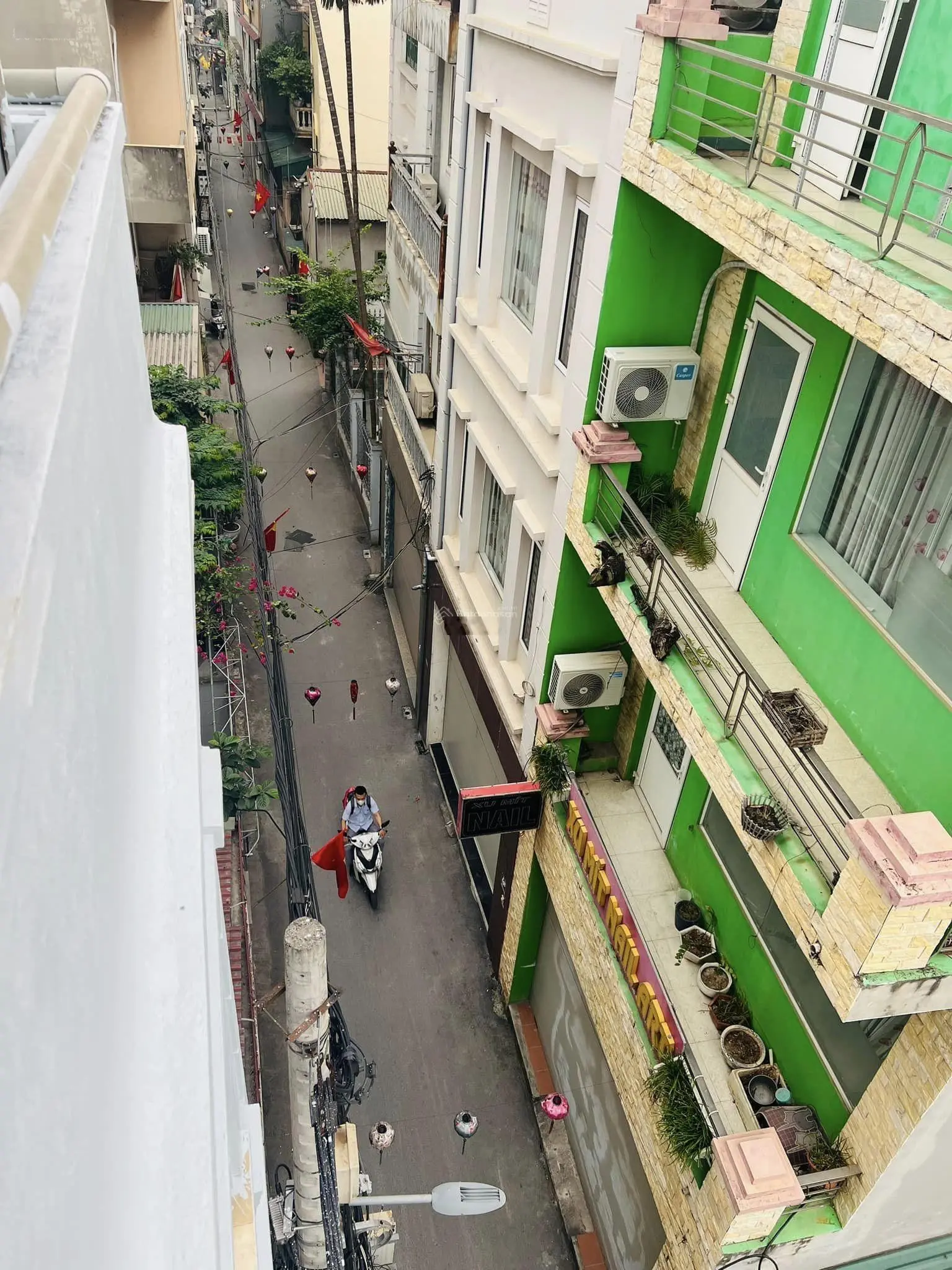 Bán nhà Tứ Liên - phân lô ô tô vào nhà - ở ngay đón tết - 4 tầng đủ công năng giá 9.5 tỷ