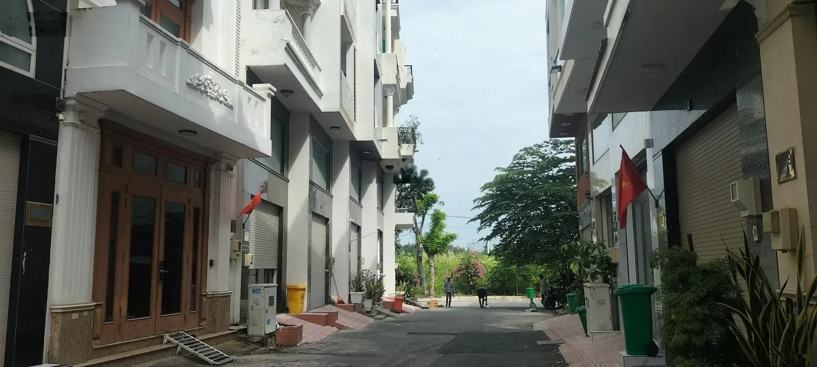 Nhà mặt tiền đường số 2, Phú Mỹ, Q7: 4 tầng, ST, 5,2*12m, 9,3 tỷ, thương lượng, SHR