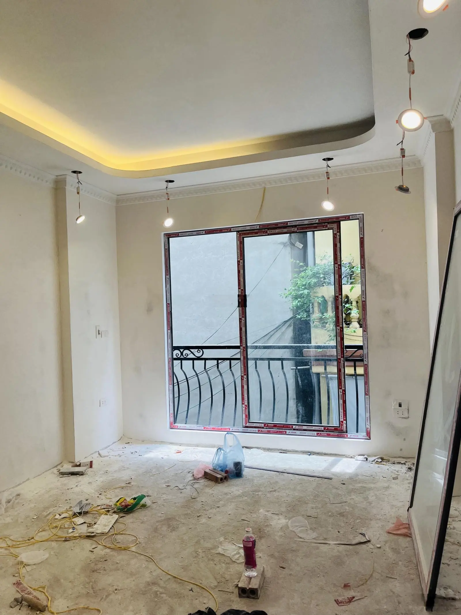 Chỉ nhỉnh 5tỷ - căn nhà xây mới tinh 30m2 * 5T full nội thất, cách Linh Đàm 5phút, sát MĐ Ngọc Hồi