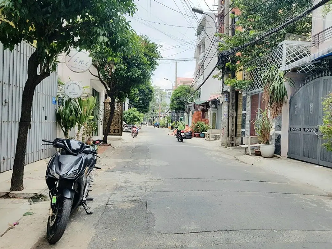 Nhà hẻm 7m đường Thoại Ngọc Hầu P. Phú Thạnh DT 4mx17m cấp 4 giá 6,7 tỷ TL