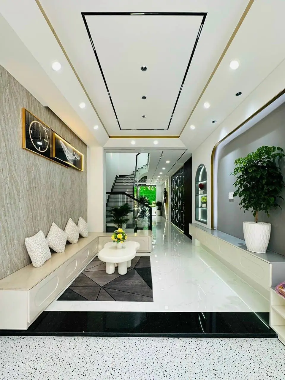 Bán lỗ bán gấp nhà hẻm xe hơi Tân Canh, Phường 1, Tân Bình. Giá chỉ 3,89 tỷ. 60m2. 0906 806 *** Ngân