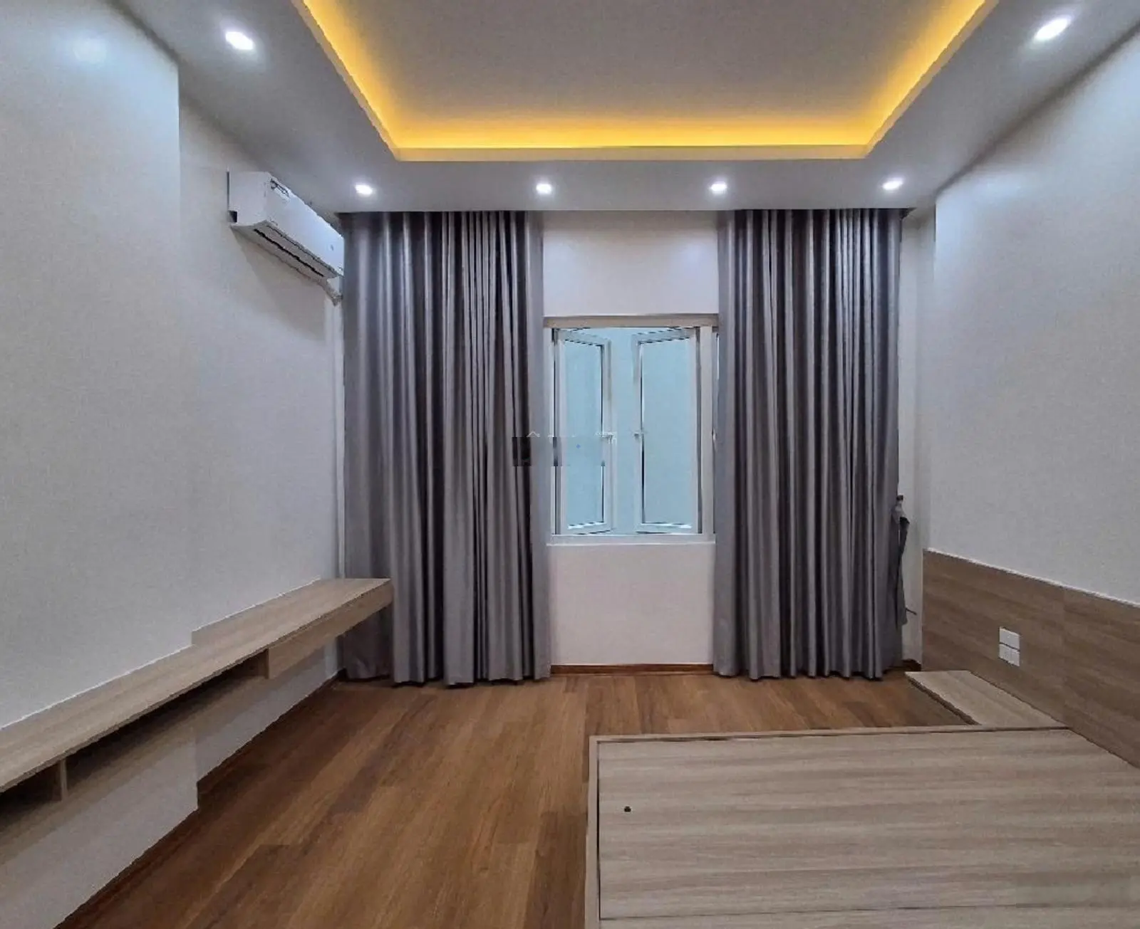 NHÀ ĐẸP NGUYỄN HOÀNG - 55M/4T/MT4,2 - NGÕ TO ÔTO ĐỖ CỔNG - NHÀ MỚI - FULL NT - GIÁ CHÀO 9,4 TỶ