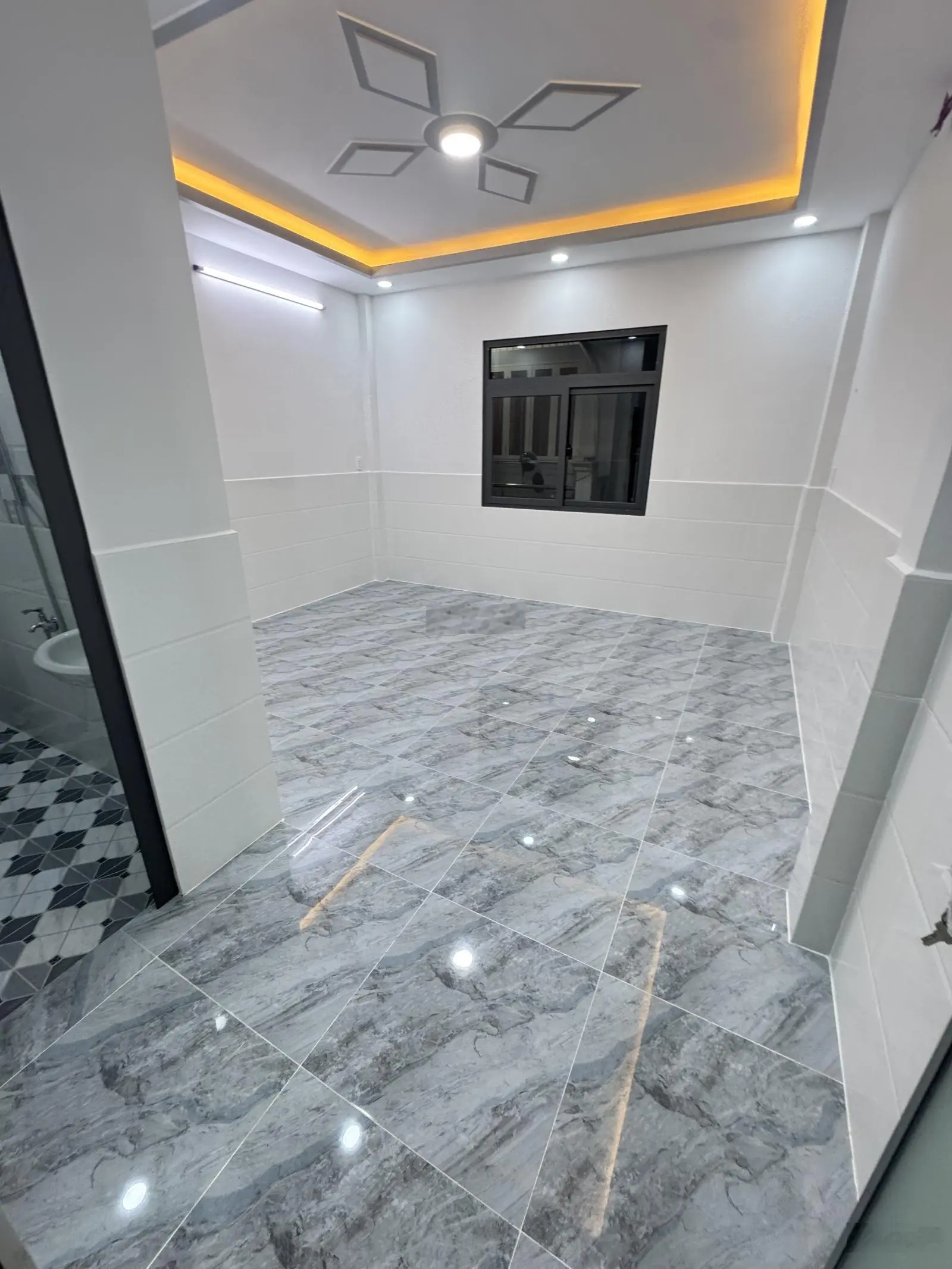 Chính chủ bán gấp nhà đường Đình Nghi Xuân giáp Tân Phú [4.5m x 7m ] Trệt ,2 lầu ,2PN ,3WC