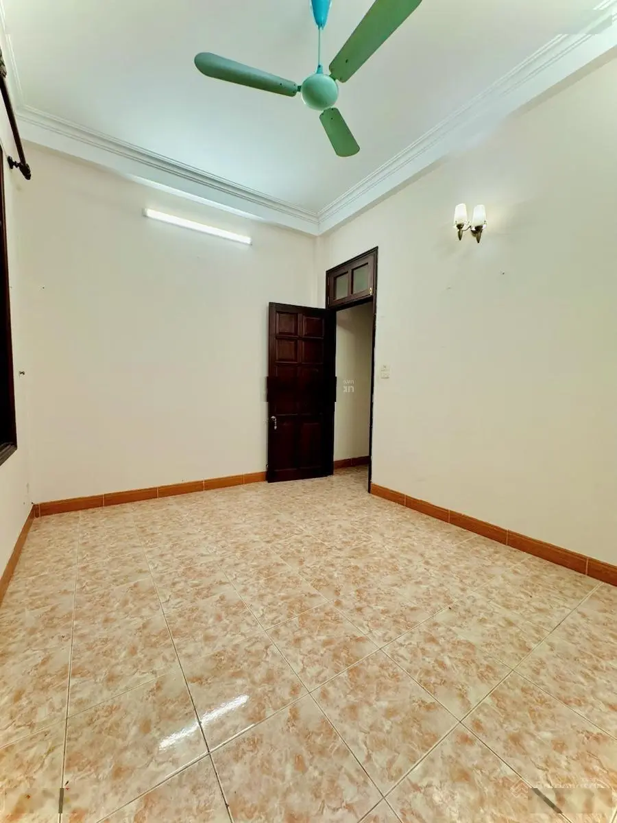 Bán nhà phố Kim Đồng - quận Hoàng Mai 63m2 ngõ thông tứ hướng. Ô tô đỗ cửa mặt tiền 4,5m