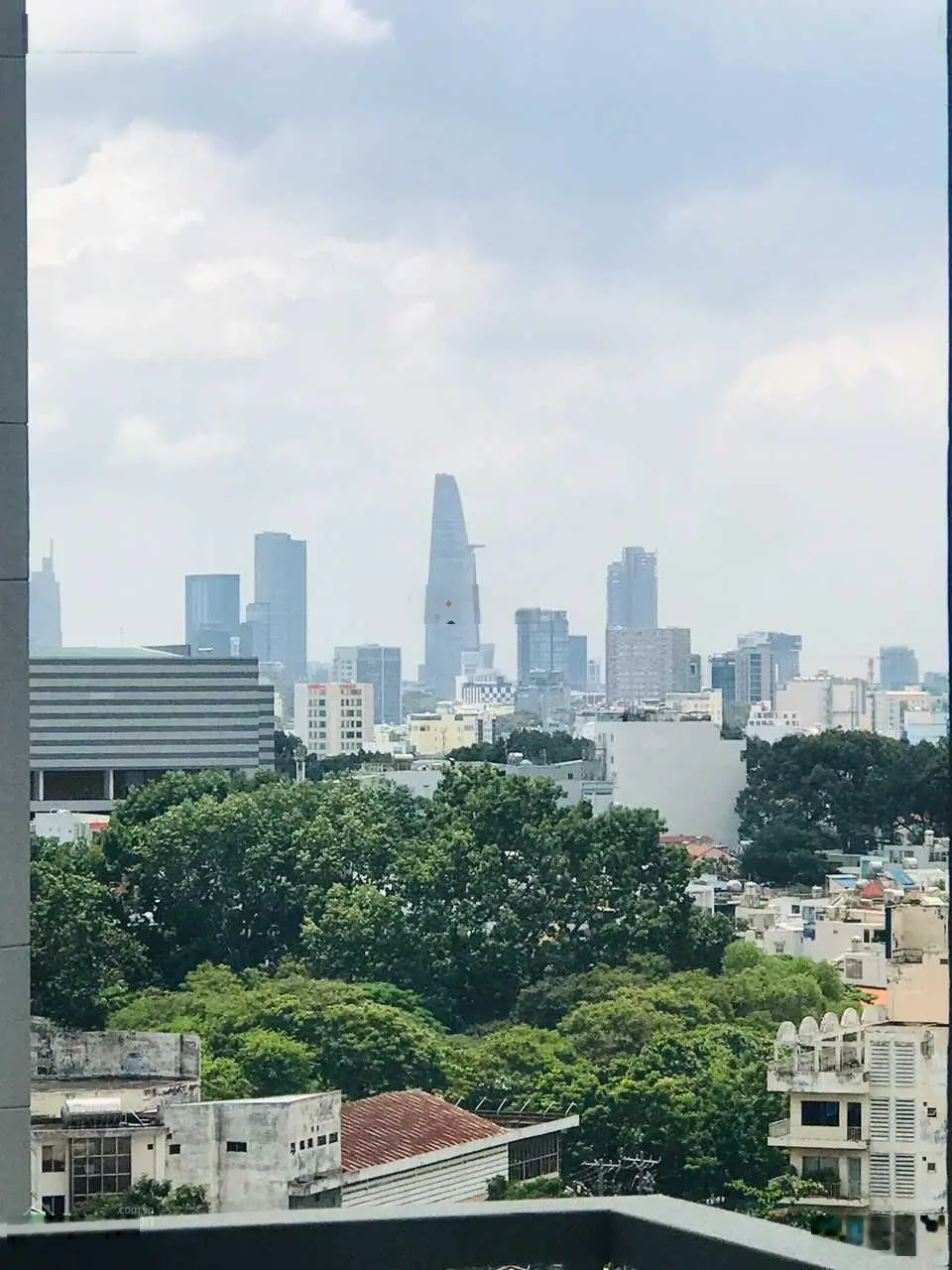 Chính chủ cần bán gấp căn góc 2 view thoáng mát 87,6m2, 2PN, 2WC, giá 5 tỷ nội thất y hình