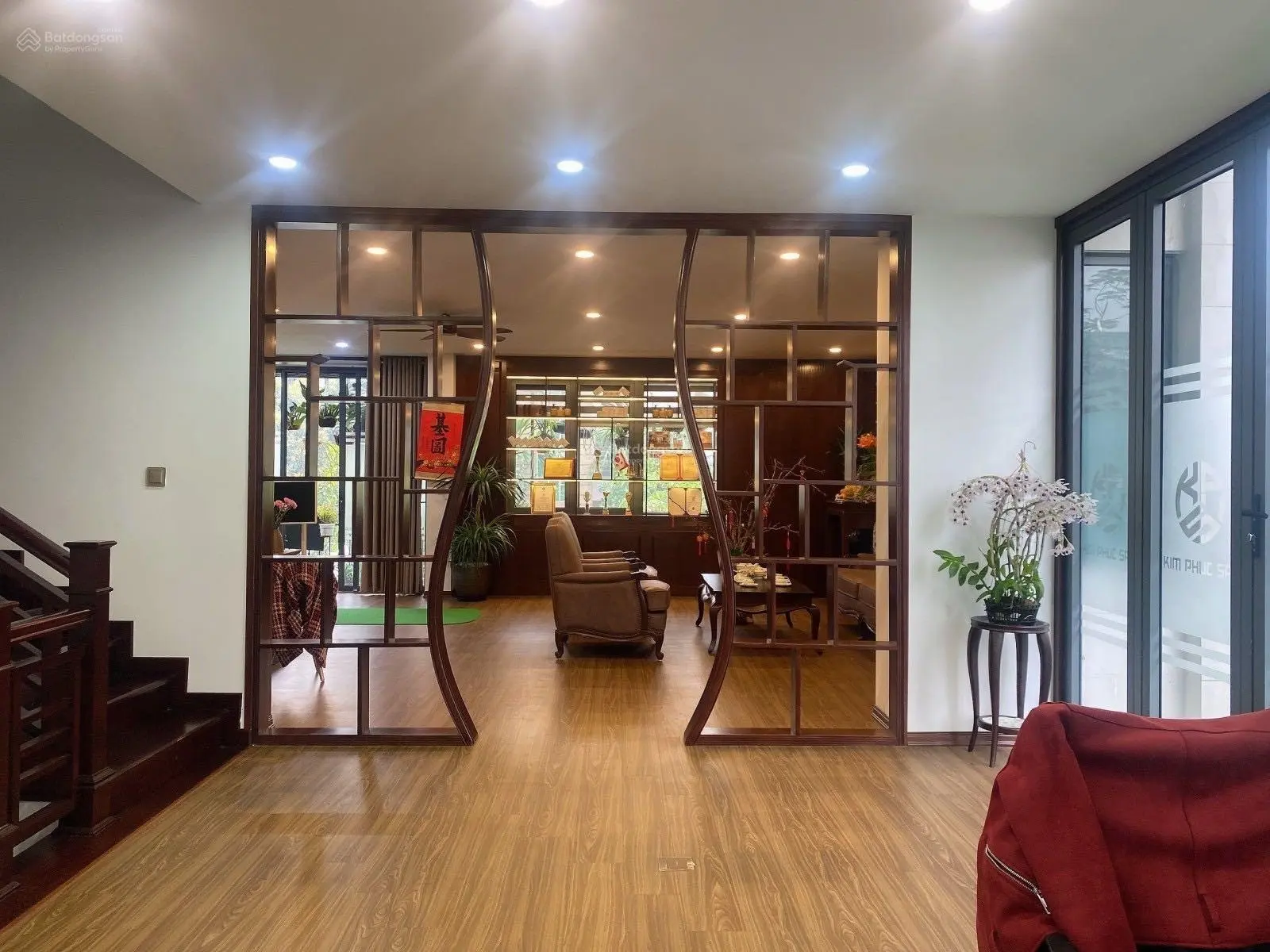 Bán BT sân vừơn Nguyễn Cơ Thạch, KĐT Mỹ Đình 130m2, lô góc, vỉa hè, kinh doanh, giá 38.5 tỷ.
