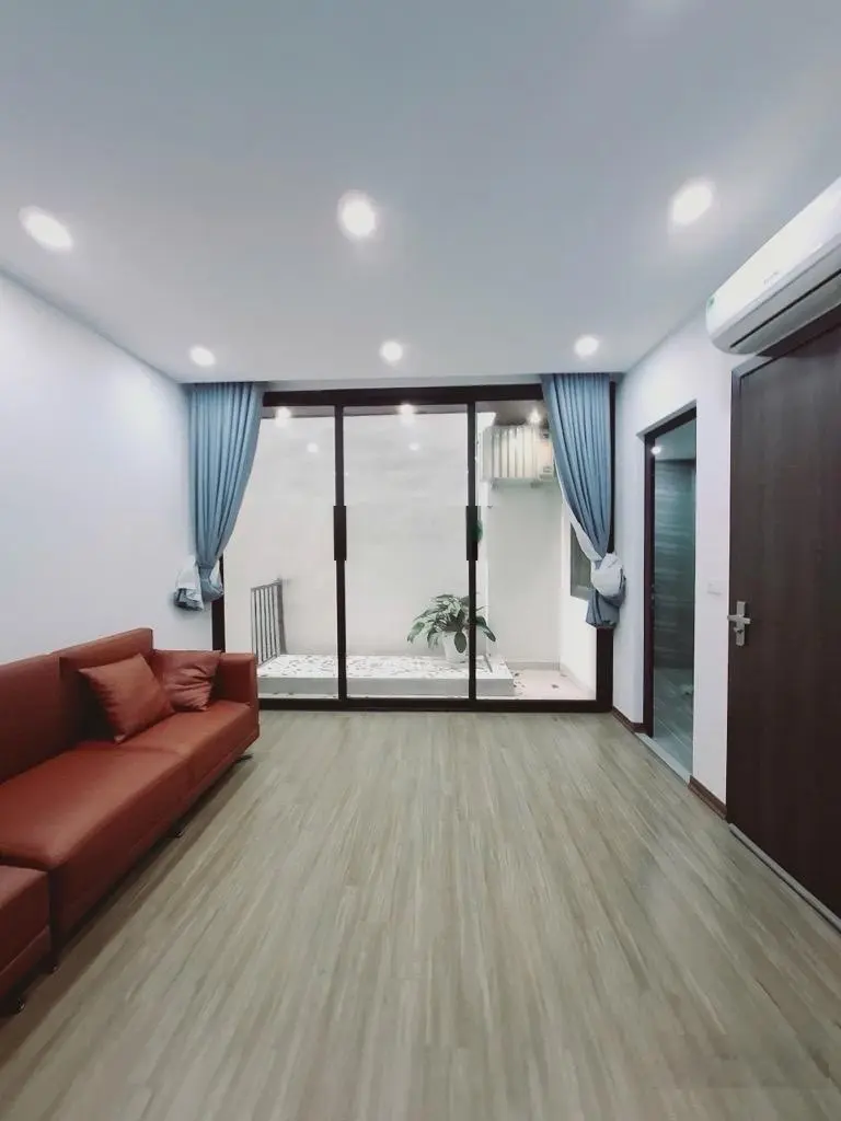 Bán nhà mới Ngọc Thuỵ, full nội thất, ngõ nông, ô tô đỗ cổng, diện tích 32m2, nhỉnh 5tỉ (tl)