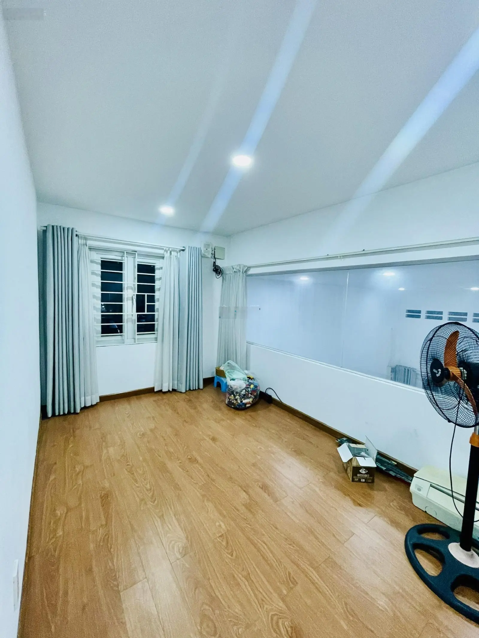 Ngay c.a p9, phú nhuận, hoàng văn thụ - dt sử dụng gần 100m2 - tha hồ ở đại gia đình lun