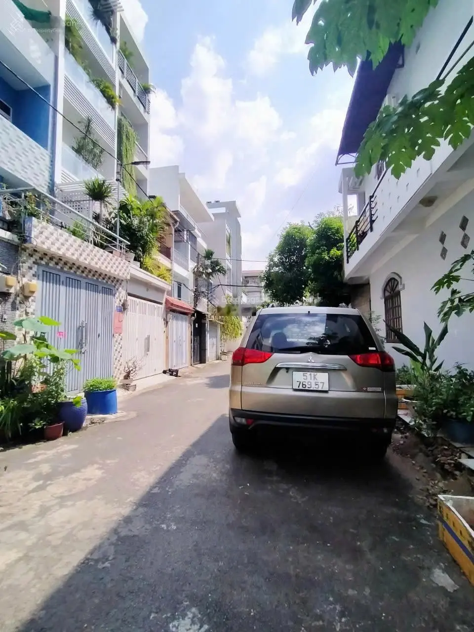 Ngộp! Bán gấp nhà HXH đường Nhất Chi Mai, P13. DT: 4x25m [CN: 100m2]. 5 Tầng Kiên Cố, Giá 12.8 tỷ