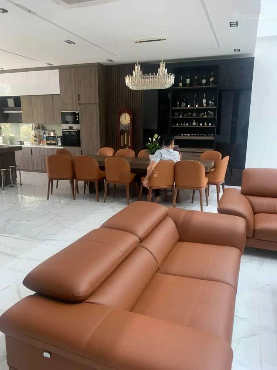 Cần tiền bán nhanh căn biệt thự Galleria 246,5m2 XD 625m2 nội thất cao cấp giá 26.5ỷ 0932 991 ***