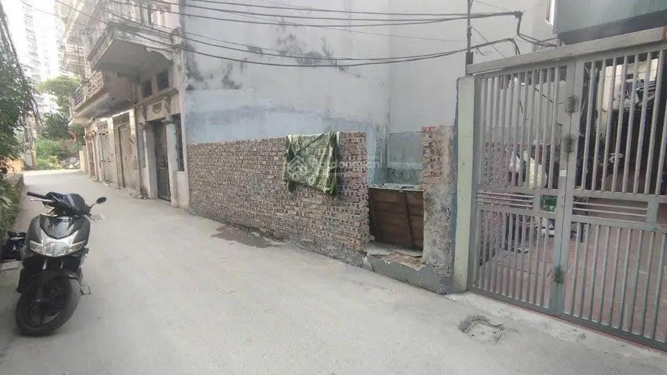 Bán đất tại Đại Mỗ, Nam Từ Liêm 51,3 m2, mặt tiền 6,28m, giá 6,75 tỷ, ô tô đỗ 0985 571 ***