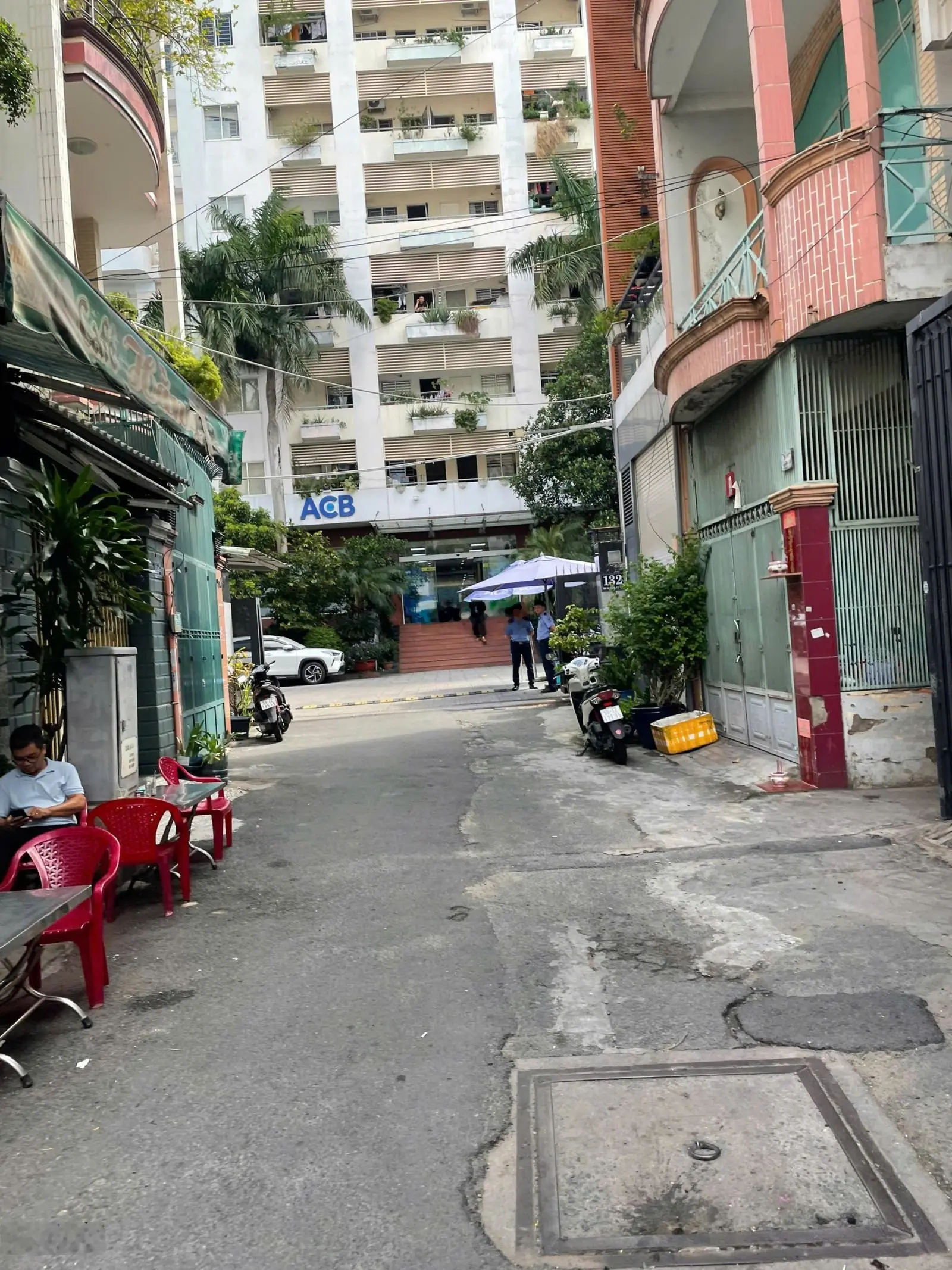 Nhà đường xe hơi khu Tên Lửa (3,8 x 22m) - CN 82m2 - tiện xây mới - cách Aeon 5 phút