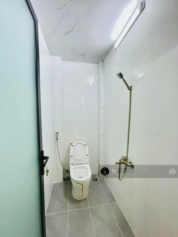 Gía cắt lỗ sâu chỉ 3 tỷ 2 ngay đường Ngô Quyền,Hiệp Phú,quận 9.Phía sau Vincom Plaza Lê Văn Việt.