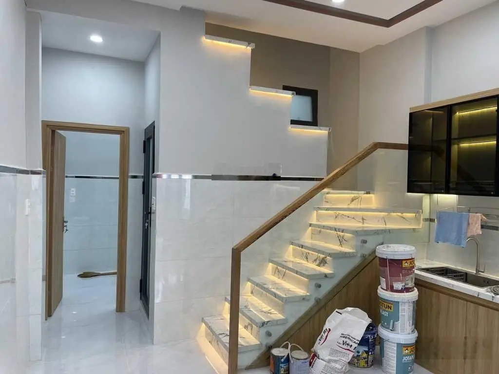 Nhà nở hậu hút tài lộc khu vip tên lửa bình tân