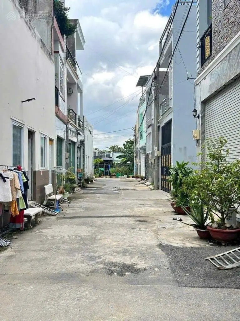 Nhà trệt lững 3PN, HXH đậu cửa cách Đặng Văn Bi ( Trường Thọ ) THỦ ĐỨC 500m. SHR Chính Chủ - 4,9 Tỷ