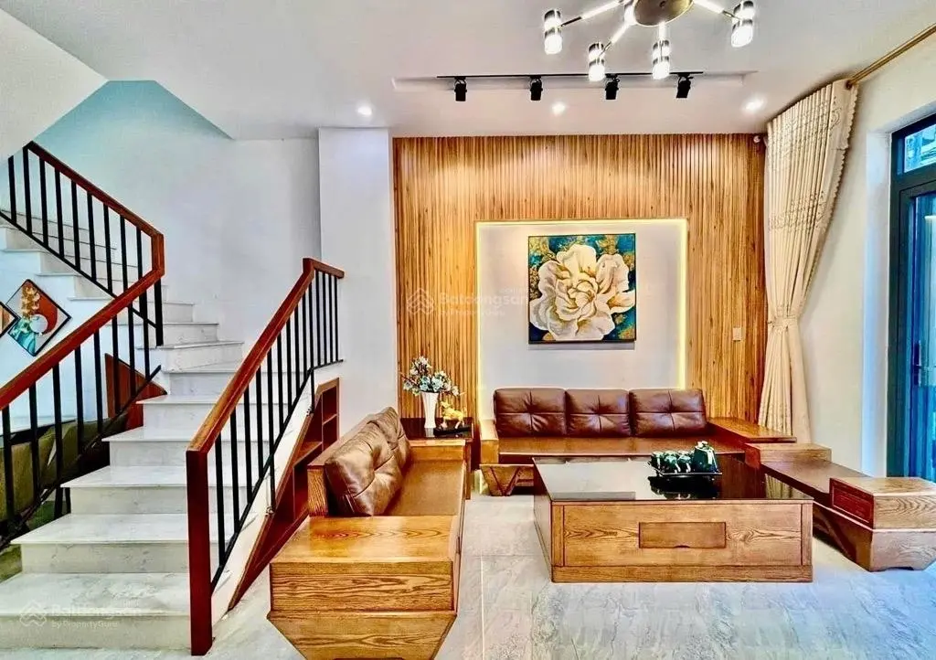 Nhà 4tầng kiên cố trung tâm hoà cường bắc hải châu,cách nhà 30m tô đậu đỗ ngày đêm -full nội thất