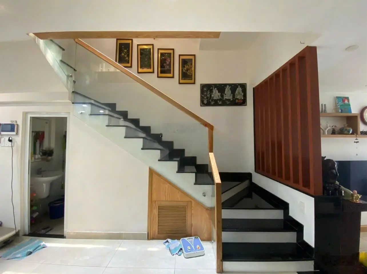 Chỉ 12,7 tỷ sở hữu nhà mặt tiền Đặng Văn Ngữ 104m2 ngang 6m cực đẹp đường 10m. Cho thuê 40tr/tháng