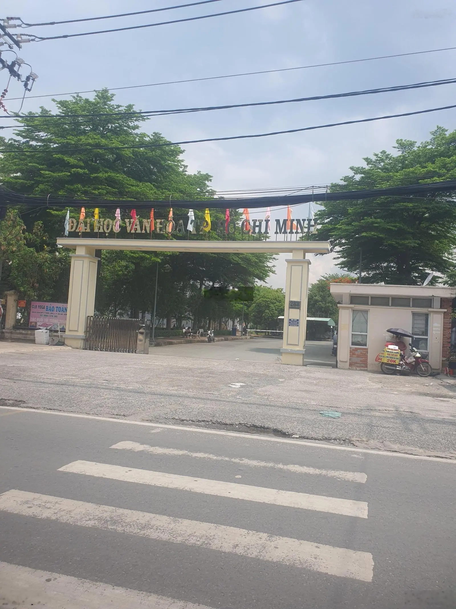 Bán nhanh nhà 1 trệt 3 lầu mặt tiền Đỗ Xuân Hợp quận 9 giá 21,5 tỷ