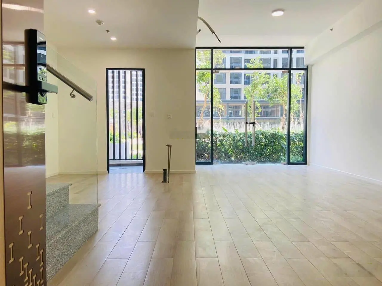 Bán duplex Masteri Centre Point tại Vinhomes Q9 Liên hệ 0828/030/977 em Thiện