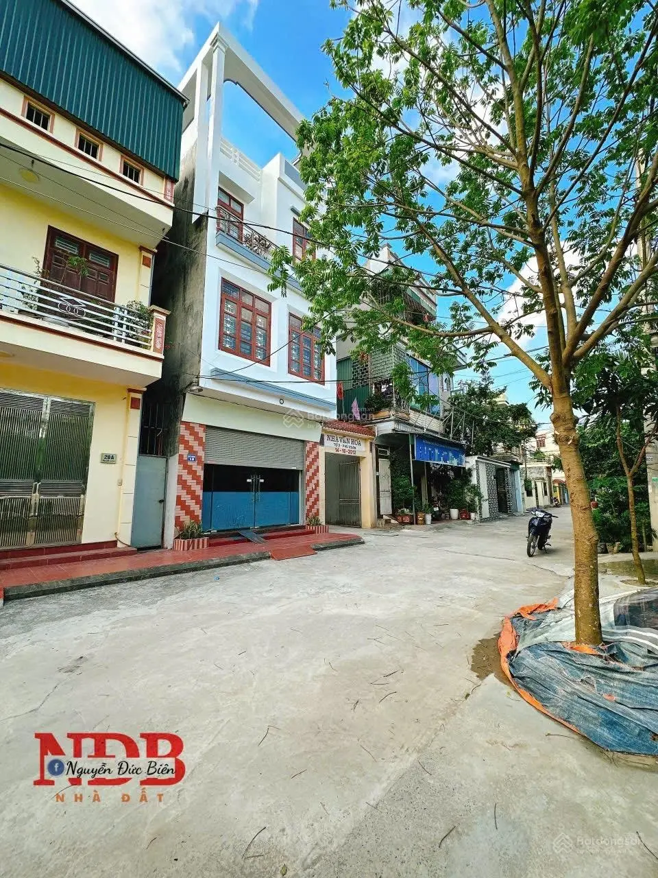 Bán nhà 3,5 tầng (lô góc) (nhà dân xây kiên cố chắc chắn cực đẹp)
