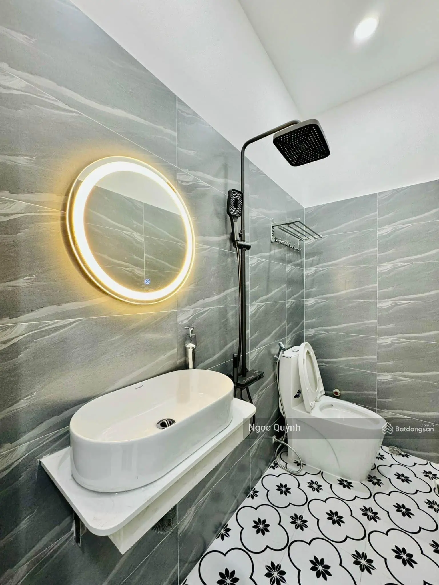 Bán nhà giá 2 tỷ 450 đường Lê Lợi, P4 Gò Vấp. DT 53m2 sổ riêng, hoàn công đủ, LH 0902 631 ***