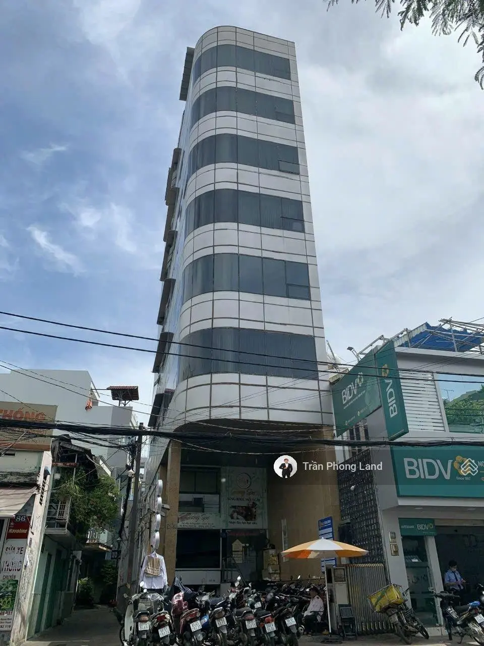 Chính chủ gửi cho thuê Tòa nhà góc 2 mặt tiền 82-84 Lê Quang Định, P14, Q. Bình Thạnh, 0908 140 ***