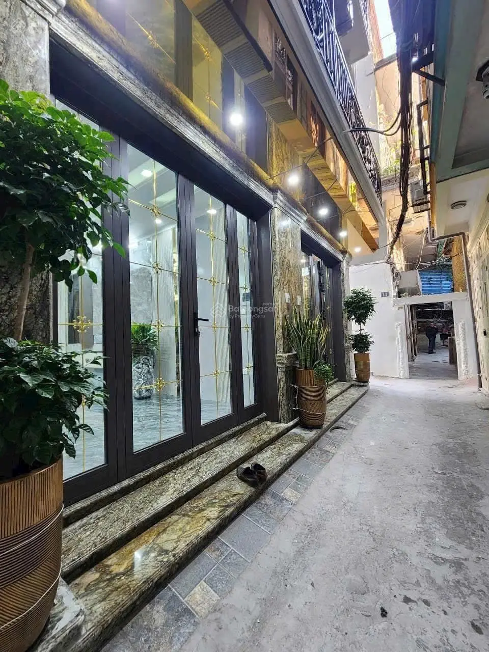 Bán nhà bạch mai, Thanh nhàn. Đt 40m x 6 tầng. Giá 10.3 tỷ