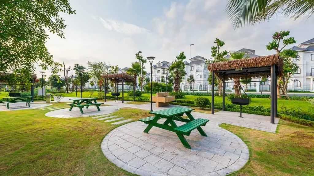 Anh Sếp gửi bán căn GÓc siêu phẩm vip nhất Vinhomes Green Villas, view hồ, view công viên, Thoáng