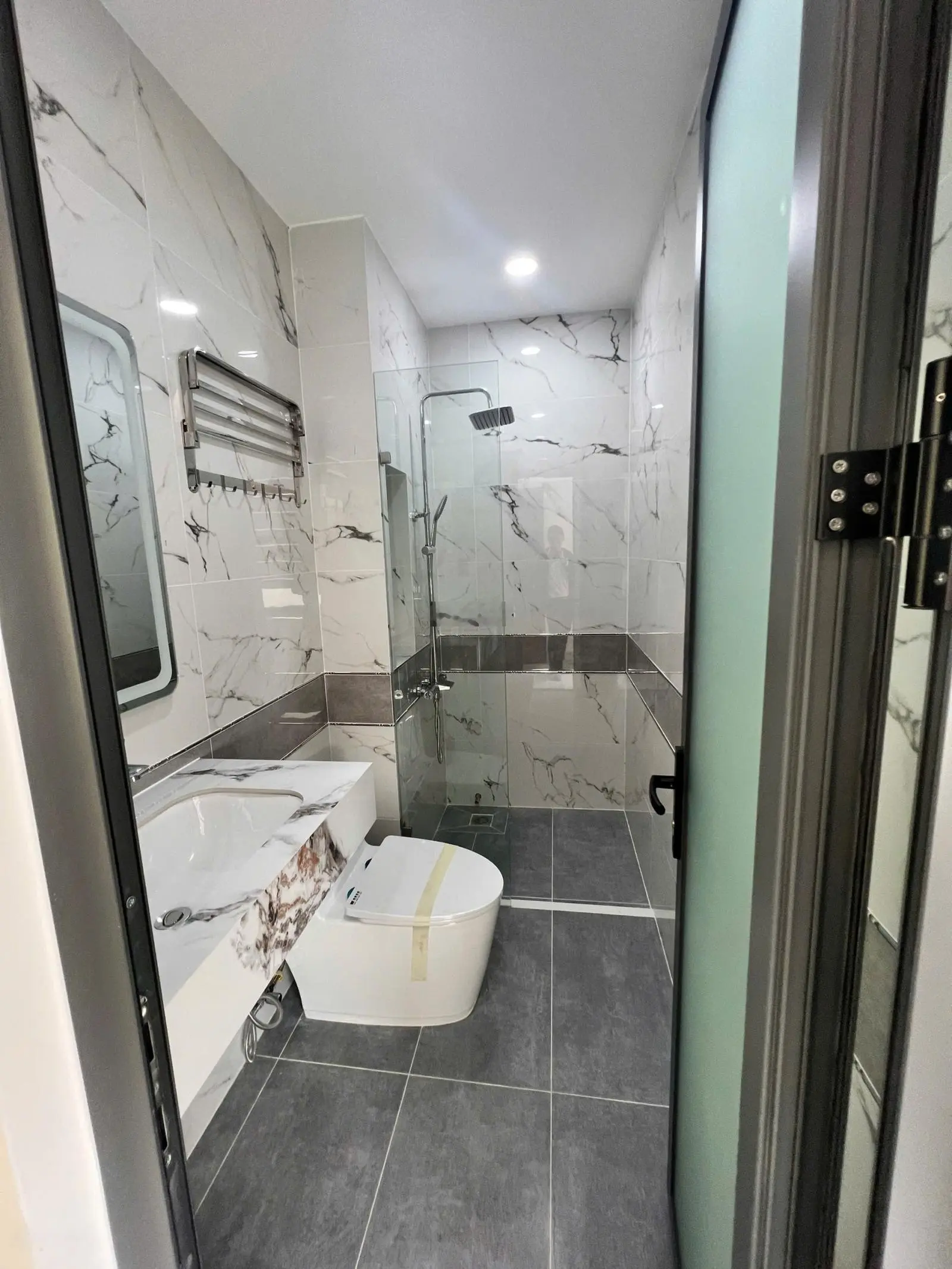 Cực phẩm nhà 6 tầng HXH (căn góc) Hồng Lạc, P10, TB, HCM, 4.3 x 13.6m - CN 47.8m2, giá 9.6 tỷ TL