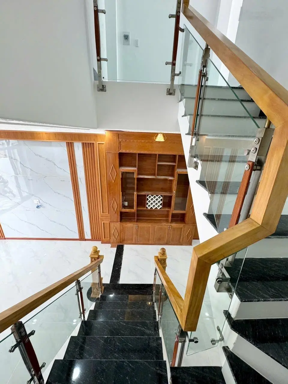 Bán nhà phố liền kề phường Hoá An diệt tích 5x20m nhà 1 lầu 1 trệt sân xe hơi đường 8m giá 3tỷ600tr