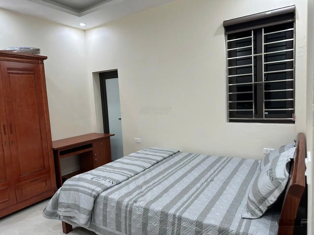 Cần bán căn Nhà 5 tầng 1 tum mới hoàn thiện 20P khép kín mới ký hợp đồng 2 năm 100 tr/tháng