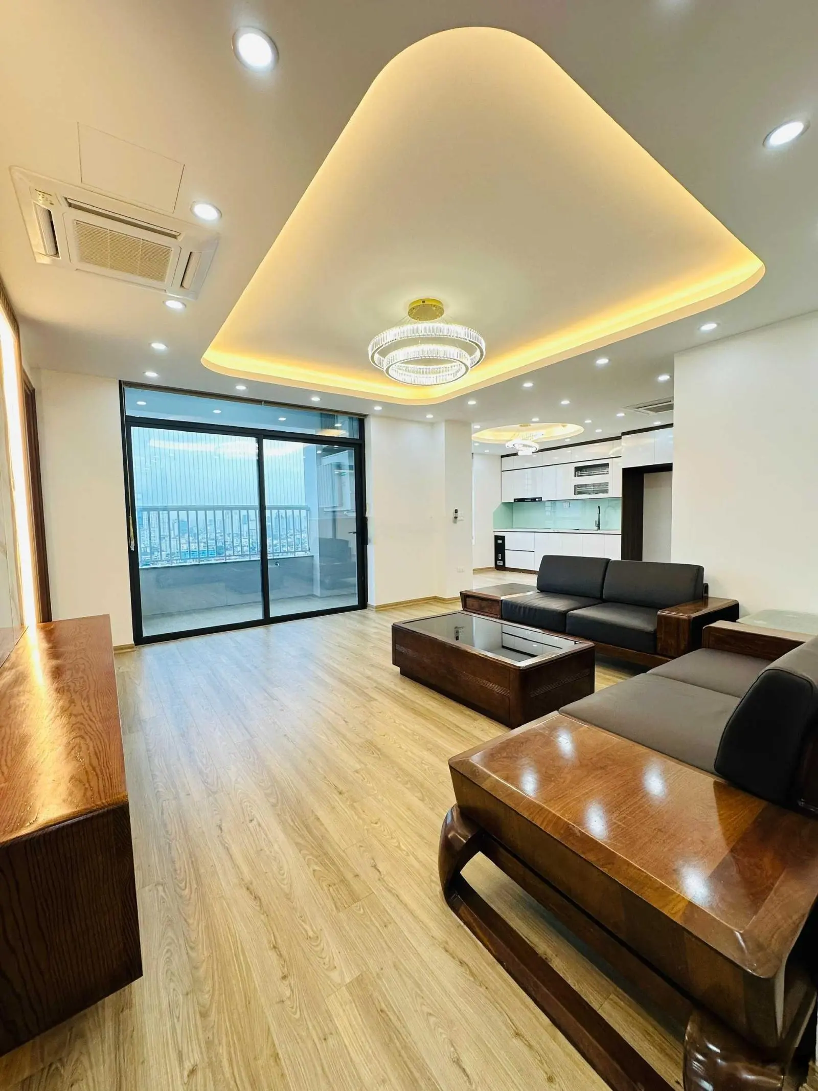 Gấp! Bán căn hộ 2PN 75m2 Ecolife Capitol chỉ 4,7 tỷ tại Tố Hữu, full nội thất, sổ hồng chính chủ
