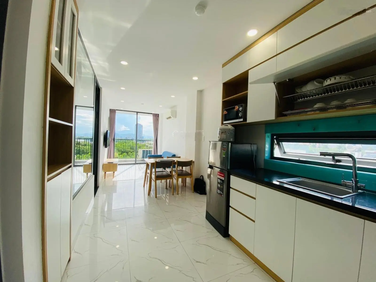 Chào bán toà căn hộ vip nhất sông Hàn 131.2m2, 8 tầng 20 phòng, doanh thu 130 triệu/tháng