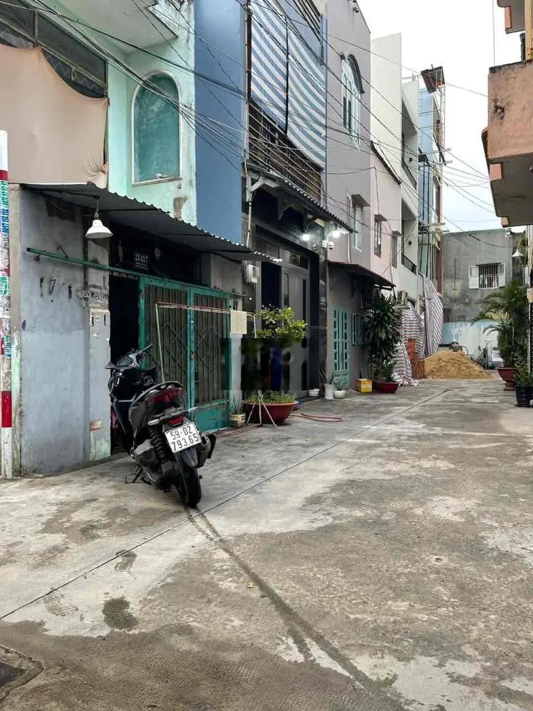 bán nhà c4 hẻm xe hơi đường nguyễn hữu tiến. p tây thạnh tân phú